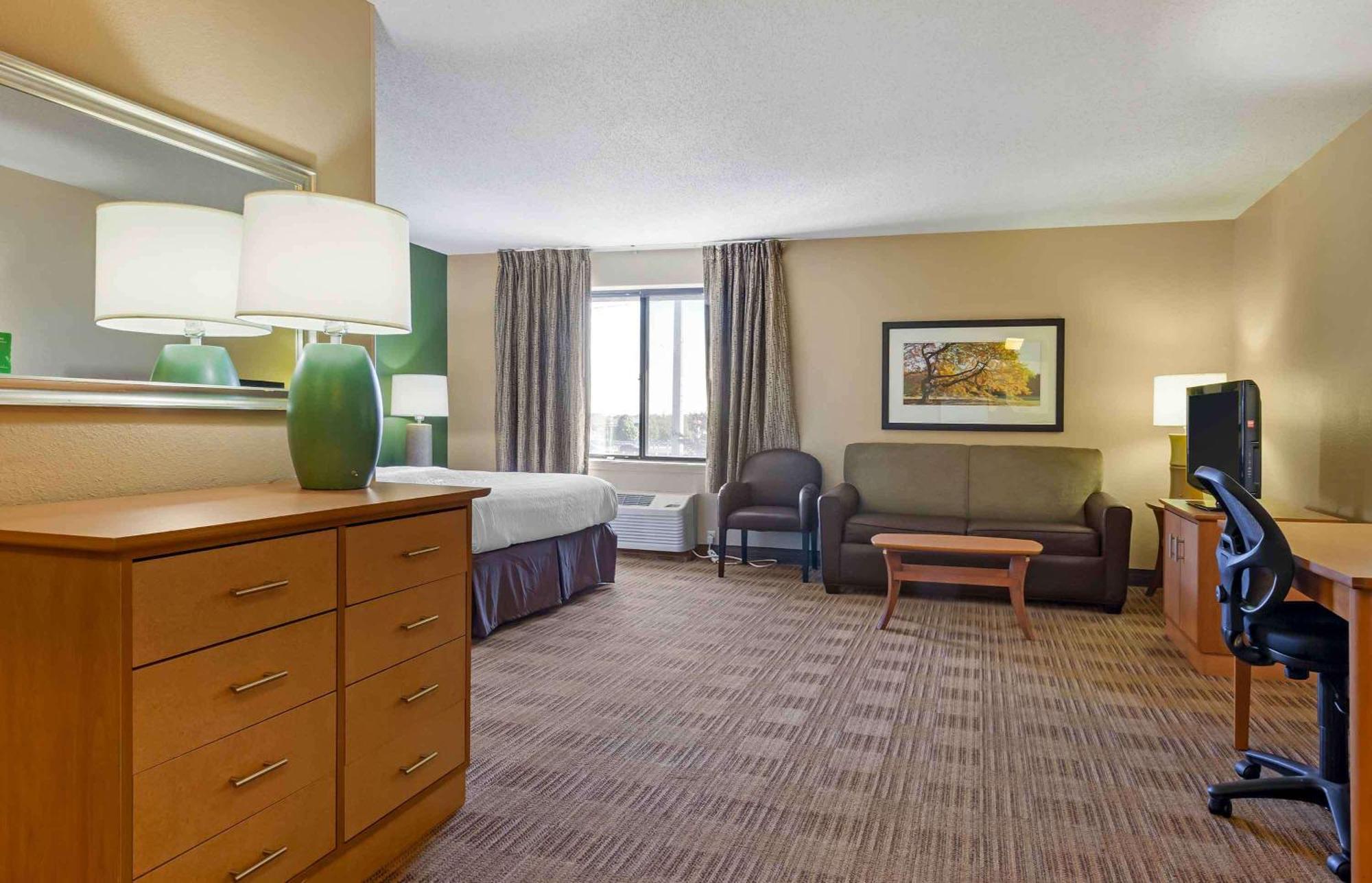 Extended Stay America Select Suites - Madison - Old Sauk Rd Exterior foto